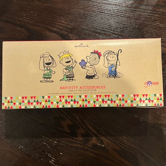 NIB! 2014 Hallmark Peanuts Gallery 4 Piece Nativity Accessories Collection - Picture 2 of 13